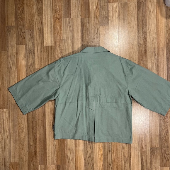 NWT - Women's Spring/Summer Jacket - size S - Picture 7 of 7